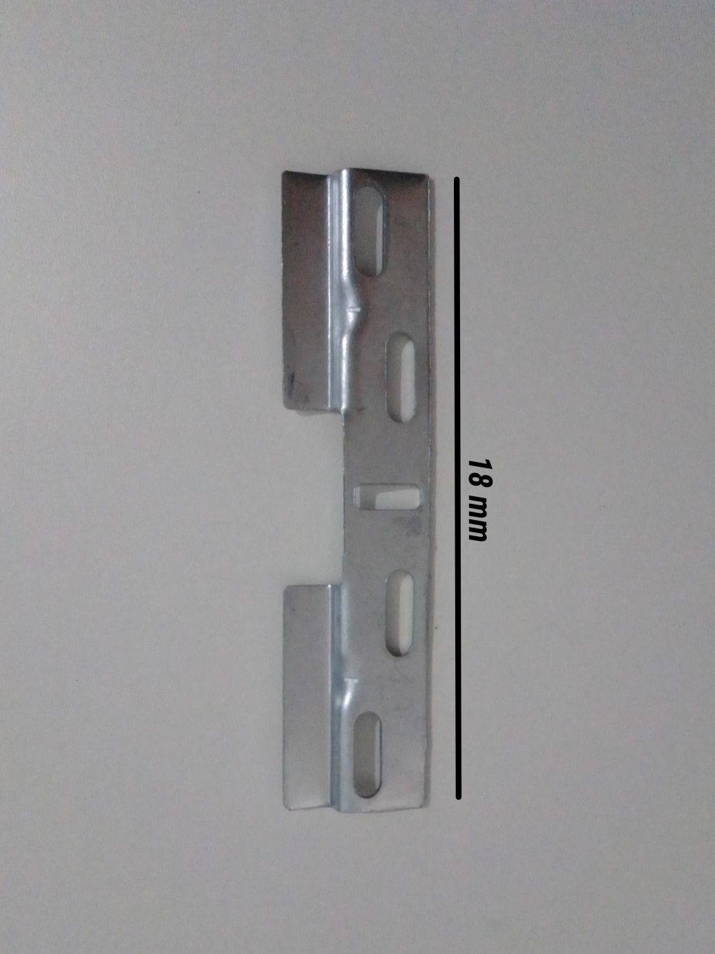 CHAPA PARED DOBLE PARA COLGADOR